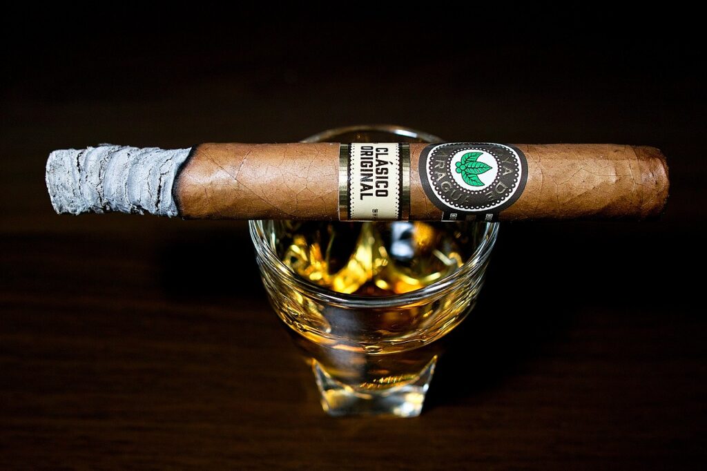 ホヤ・デ・ニカラグア クラシコ オリジナル セレクションB/Joya de Nicaragua Clasico Seleccion B｜葉巻/シガー初心者の喫煙レビューブログ｜中盤セカンドサード