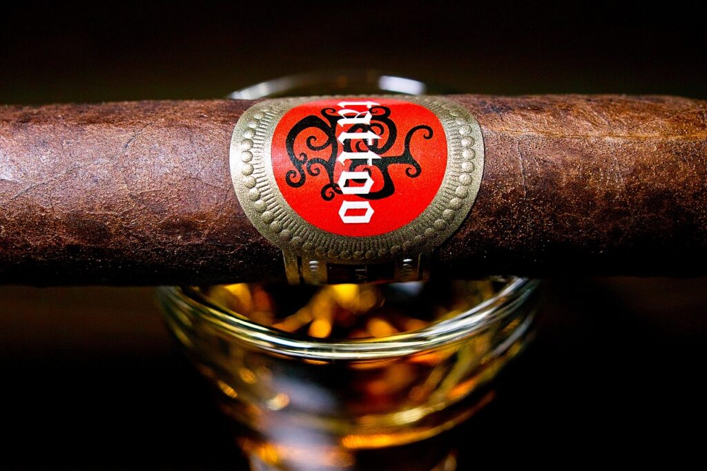 タトゥアヘ タトゥー カバレロ ロブスト/Tatuaje Tattoo Caballero Robusto Cigar Review｜葉巻/シガー初心者の喫煙レビューブログ｜ギャラリー5