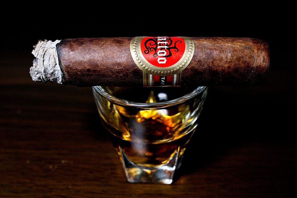 タトゥアヘ タトゥー カバレロ ロブスト/Tatuaje Tattoo Caballero Robusto｜葉巻/シガー初心者の喫煙レビューブログ｜喫煙中盤セカンドサード