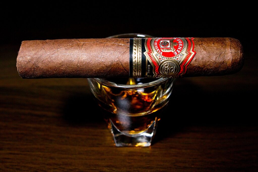 アルトゥーロ・フエンテ シャトーフエンテ サングロウン/Arturo Fuente Chateau Fuente Sun Grown Cigar Review|葉巻/シガー初心者の喫煙レビューブログ|ギャラリー5