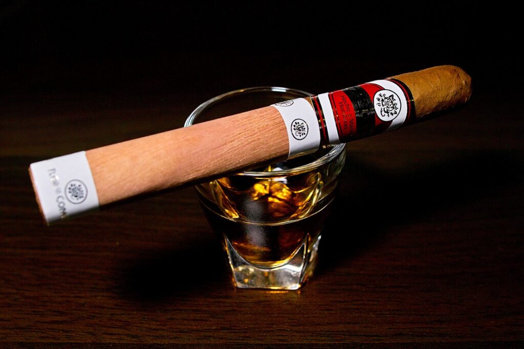 フロール・デ・コパン コロナ/Flor de Copan Corona Cigar Review｜葉巻/シガー初心者の喫煙レビューブログ｜ギャラリー3