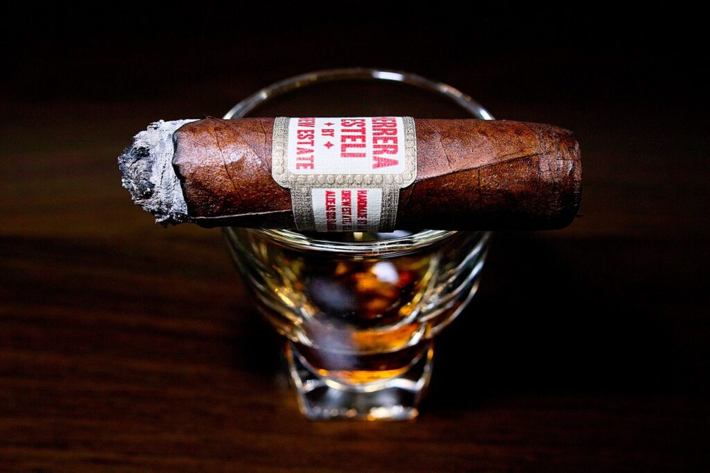 ドリュー・エステート ヘレーラ・エステリ ハバノ ショートコロナゴルダ/Drew Estate Herrera Esteli Habano Short Corona Gorda cigar review｜葉巻/シガー初心者の喫煙レビューブログ｜喫煙終盤ファイナルサード