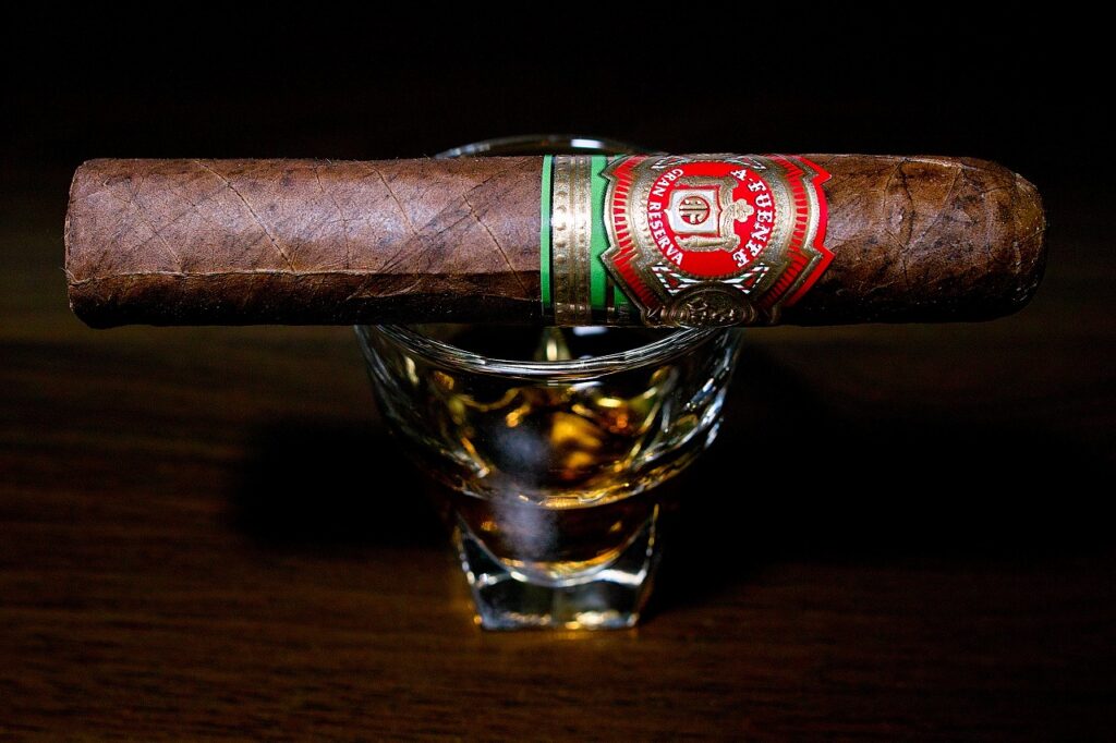 アルトゥーロ・フエンテ グランレゼルバ ロスチャイルド/Arturo Fuente Gran Reserva Natural Rothschilds Cigar Review|葉巻/シガー初心者の喫煙レビューブログ|ギャラリー1