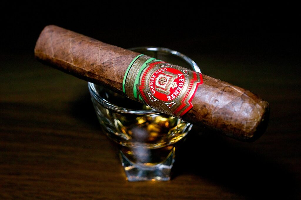 アルトゥーロ・フエンテ グランレゼルバ ロスチャイルド/Arturo Fuente Gran Reserva Natural Rothschilds Cigar Review|葉巻/シガー初心者の喫煙レビューブログ|ギャラリー2