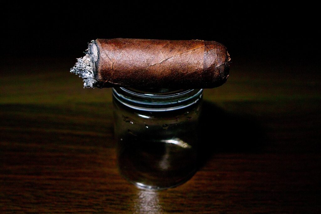 ブリックハウス ロブスト マデューロ/Brick House Robusto Maduro Cigar Review|葉巻/シガー初心者の喫煙レビューブログ|喫煙終盤ファイナルサード