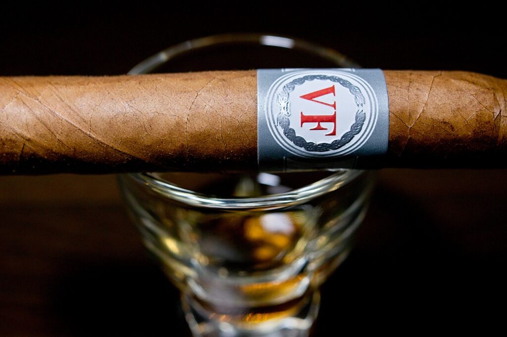 ベガフィナ オリジナル ペルラ/VegaFina Original No.5 Perlas Cigar Review｜葉巻/シガー初心者の喫煙レビューブログ｜ギャラリー5