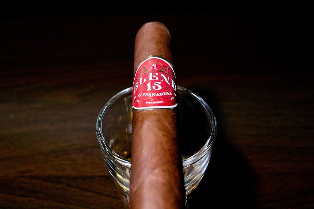 A.J. フェルナンデス ブレンド 15 トロ/A.J. Fernandez Blend 15 Toro Cigar Review｜葉巻/シガー初心者の喫煙レビューブログ｜ギャラリー6