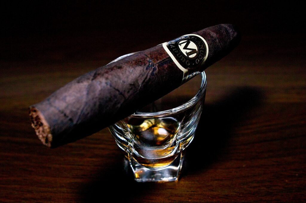 マカヌード マデューロ ディプロマット/Macanudo Maduro Diplomat Cigar Review｜葉巻/シガー初心者の喫煙レビューブログ｜ギャラリー2