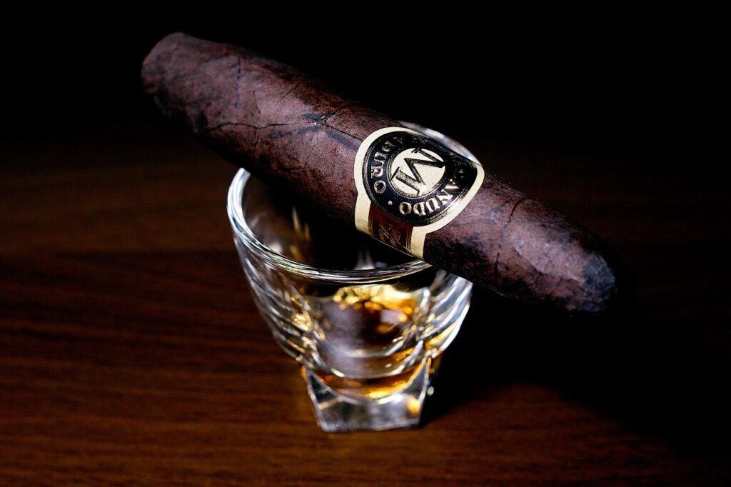 マカヌード マデューロ ディプロマット/Macanudo Maduro Diplomat Cigar Review｜葉巻/シガー初心者の喫煙レビューブログ｜ギャラリー3