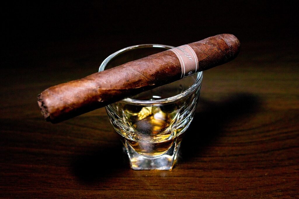 タトゥアヘ ペティカサドレス/Tatuaje Petit Cazadores Reserva Cigar Review｜葉巻/シガー初心者の喫煙レビューブログ｜ギャラリー3
