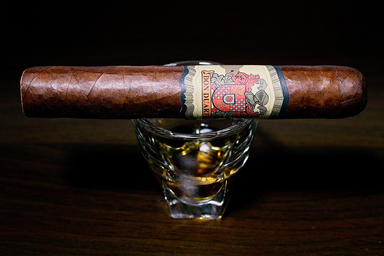 ドン・ドゥアルテ クラシコ ロブスト/Don Duarte Clasico Robusto Cigar Review｜葉巻/シガー初心者の喫煙レビューブログ｜ギャラリー1