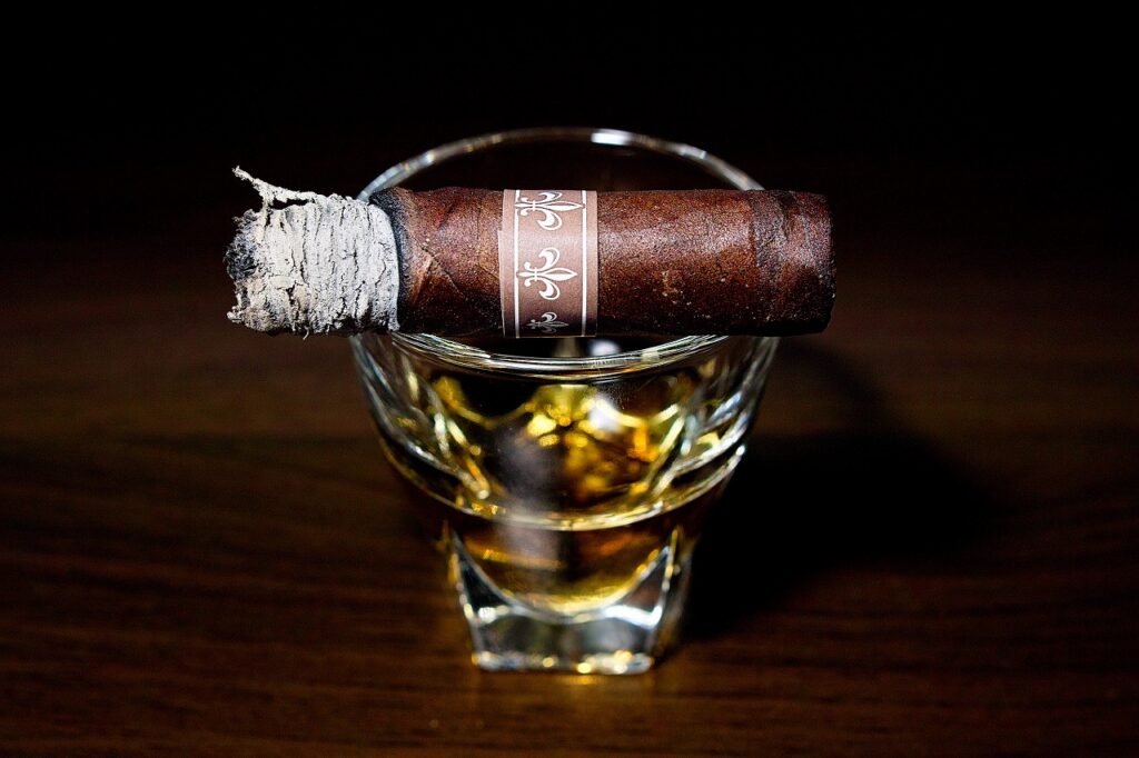 タトゥアヘ ペティカサドレス/Tatuaje Petit Cazadores Reserva Cigar Review|葉巻/シガー初心者の喫煙レビューブログ|喫煙終盤ファイナルサード
