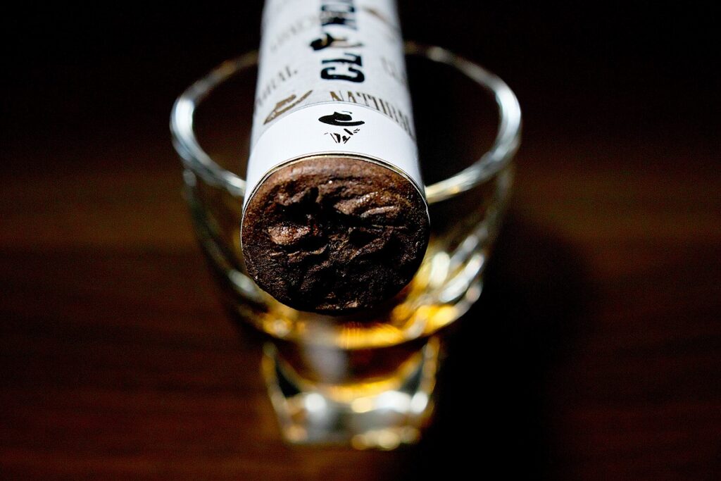 クランデスティノス ラッシュ ベグエロ/Clandestinos Lush Veguero Cigar Review｜葉巻/シガー初心者の喫煙レビューブログ｜ギャラリー6