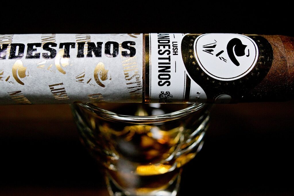 クランデスティノス ラッシュ ベグエロ/Clandestinos Lush Veguero Cigar Review｜葉巻/シガー初心者の喫煙レビューブログ｜ギャラリー7