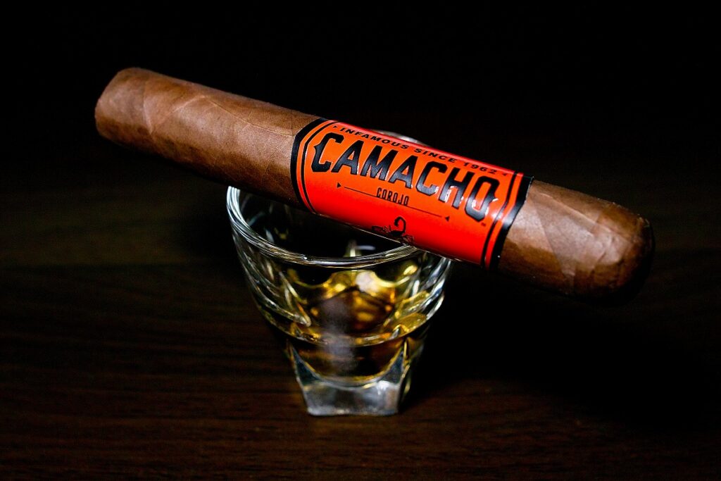 カマチョ コロホ ロブスト/Camacho Corojo Robusto Cigar Review｜葉巻/シガー初心者の喫煙レビューブログ｜ギャラリー2