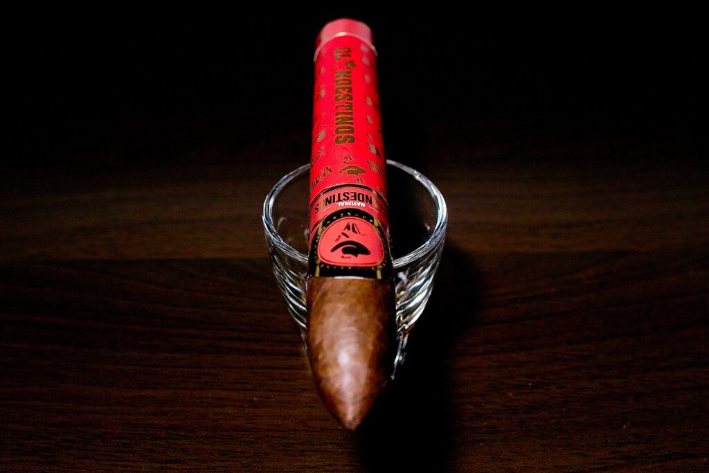 クランデスティノス ナチュラル ドンアレハンドロ/Clandestinos Natural Don Alejandro Cigar Review｜葉巻/シガー初心者の喫煙レビューブログ｜ギャラリー3