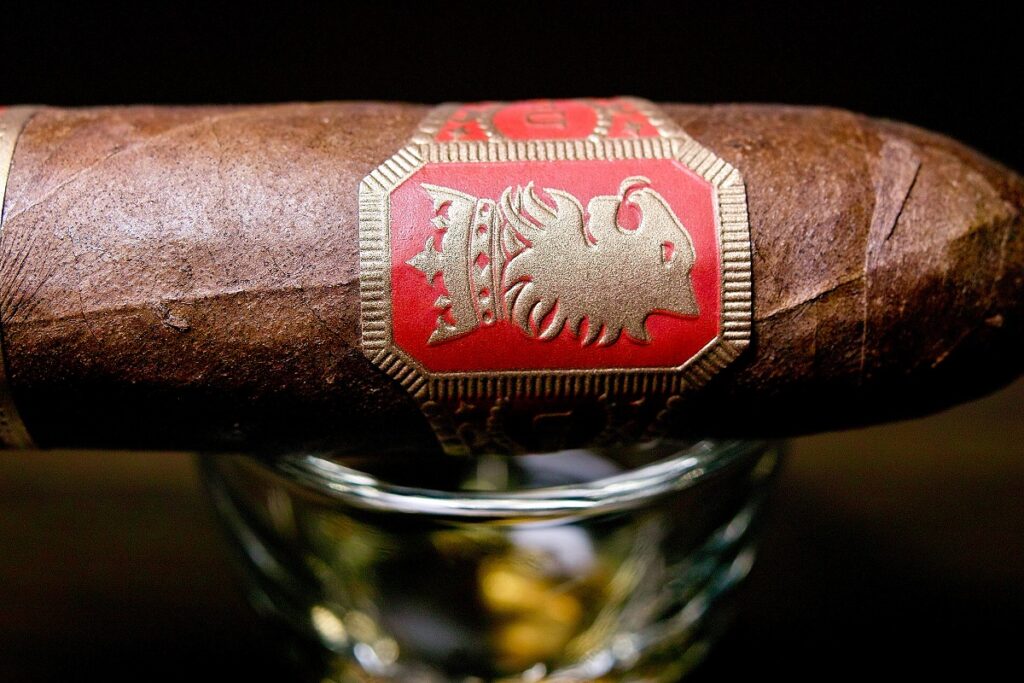 ドリュー・エステート アンダークラウン サングロウン フライングピッグ/Drew Estate Undercrown Sun Grown Flying Pig Cigar Review｜葉巻/シガー初心者の喫煙レビューブログ｜ギャラリー7