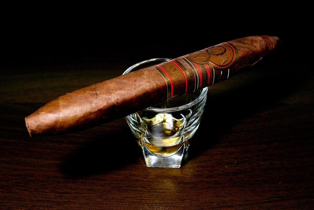 オリバ セリー V メラニオ フィグラド/Oliva Serie V Melanio Figurado Cigar Review｜葉巻/シガー初心者の喫煙レビューブログ｜ギャラリー3