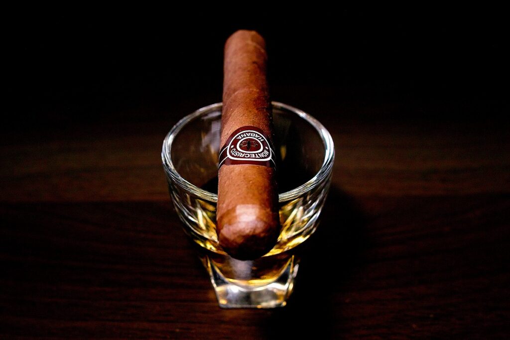 モンテクリスト No.5/Montecristo No.5 Cigar Review｜葉巻/シガー初心者の喫煙レビューブログ｜ギャラリー4