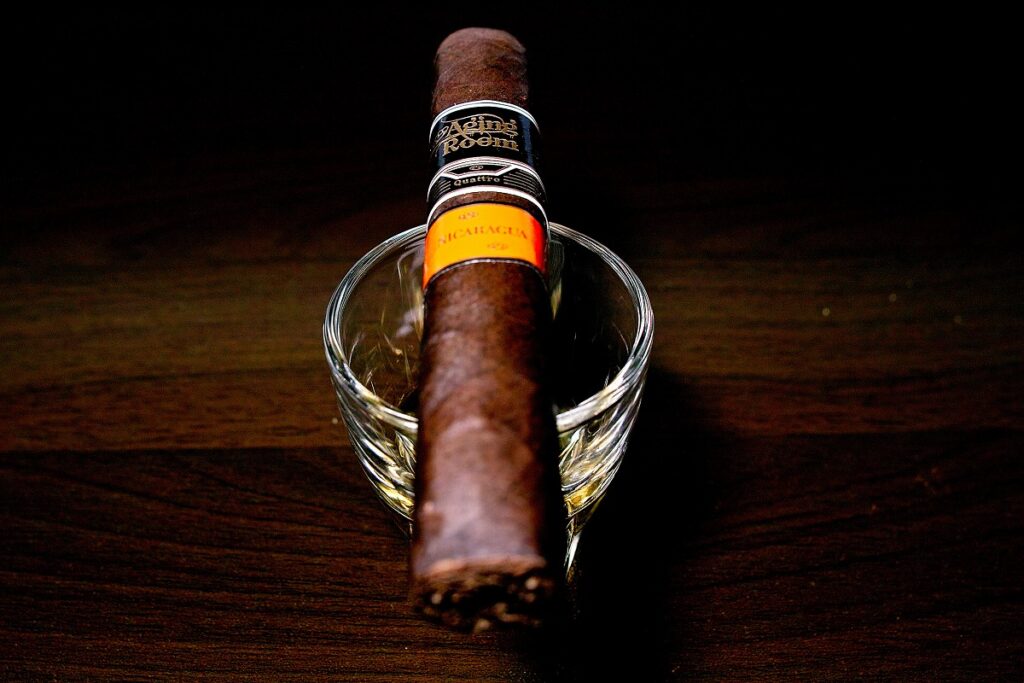 エイジングルーム クワトロ ニカラグア エスプレシーボ/Aging Room Quattro Nicaragua Espressivo Cigar Review｜葉巻/シガー初心者の喫煙レビューブログ｜ギャラリー5