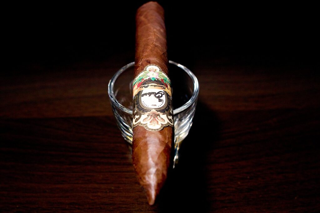 ラ・ガレラ ハバノ トルペド/La Galera Habano Cortador Torpedo Cigar Review|葉巻/シガー初心者の喫煙レビューブログ|ギャラリー4