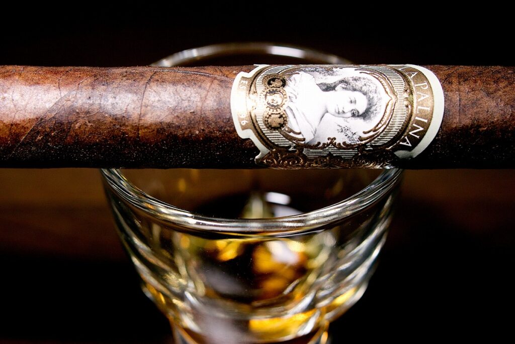ラ・パリィーナ マデューロ 40 VTG/La Palina Maduro 40 Cigar Review｜葉巻/シガー初心者の喫煙レビューブログ｜ギャラリー7