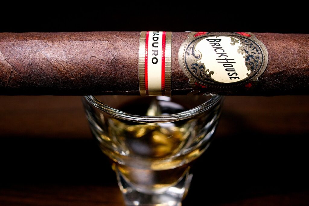 ブリックハウス トロ マデューロ/Brick House Toro Maduro Cigar Review｜葉巻/シガー初心者の喫煙レビューブログ｜ギャラリー7