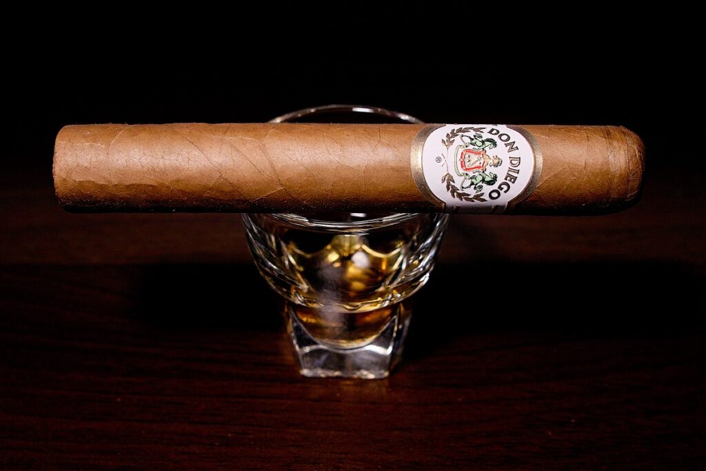 ドン・ディエゴ クラシック ロブスト/Don Diego Classic Robusto Cigar Review｜葉巻/シガー初心者の喫煙レビューブログ｜ギャラリー1