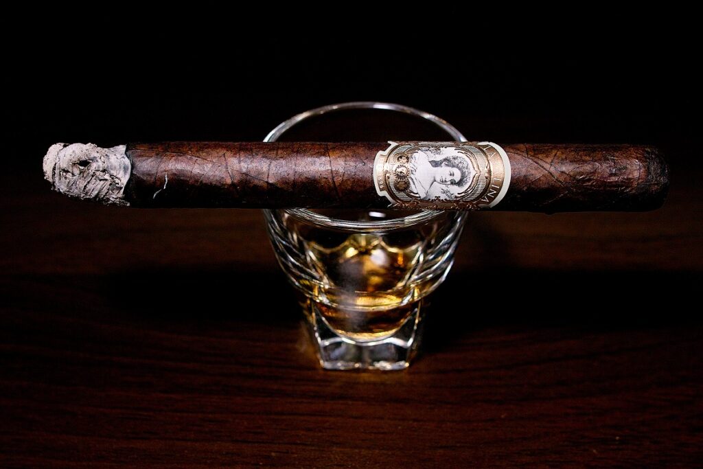 ラ・パリィーナ マデューロ 40 VTG/La Palina Maduro 40 Cigar Review｜葉巻/シガー初心者の喫煙レビューブログ｜喫煙序盤ファーストサード