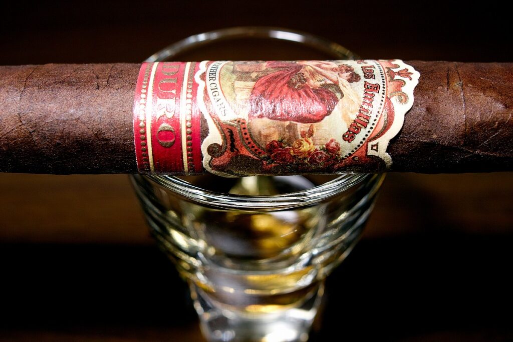 マイファーザー フロール デ ラス アンティラス マデューロ コロナ/My Father Flor de las Antillas Maduro Corona Cigar Review｜葉巻/シガー初心者の喫煙レビューブログ｜ギャラリー7