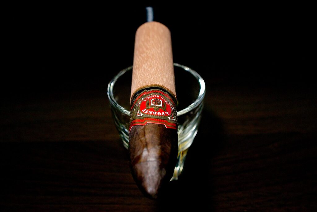 アルトゥーロ・フエンテ シャトーフエンテ ベリコソ/Arturo Fuente Chateau Fuente Sun Grown Cuban Belicoso Cigar Review｜葉巻/シガー初心者の喫煙レビューブログ｜ギャラリー4