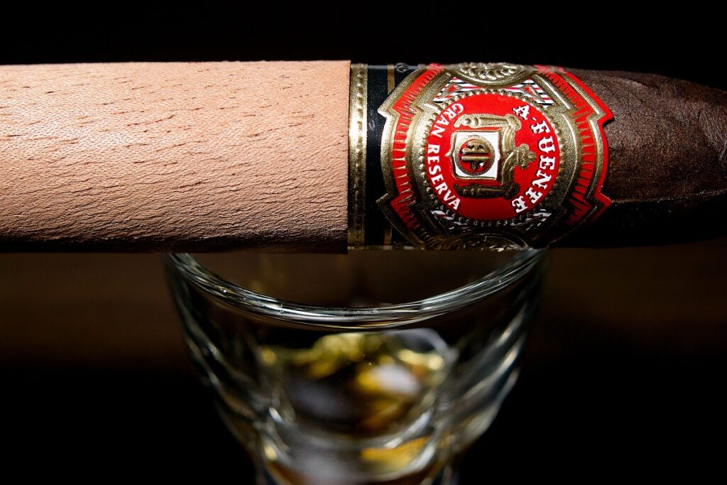 アルトゥーロ・フエンテ シャトーフエンテ ベリコソ/Arturo Fuente Chateau Fuente Sun Grown Cuban Belicoso Cigar Review｜葉巻/シガー初心者の喫煙レビューブログ｜ギャラリー7