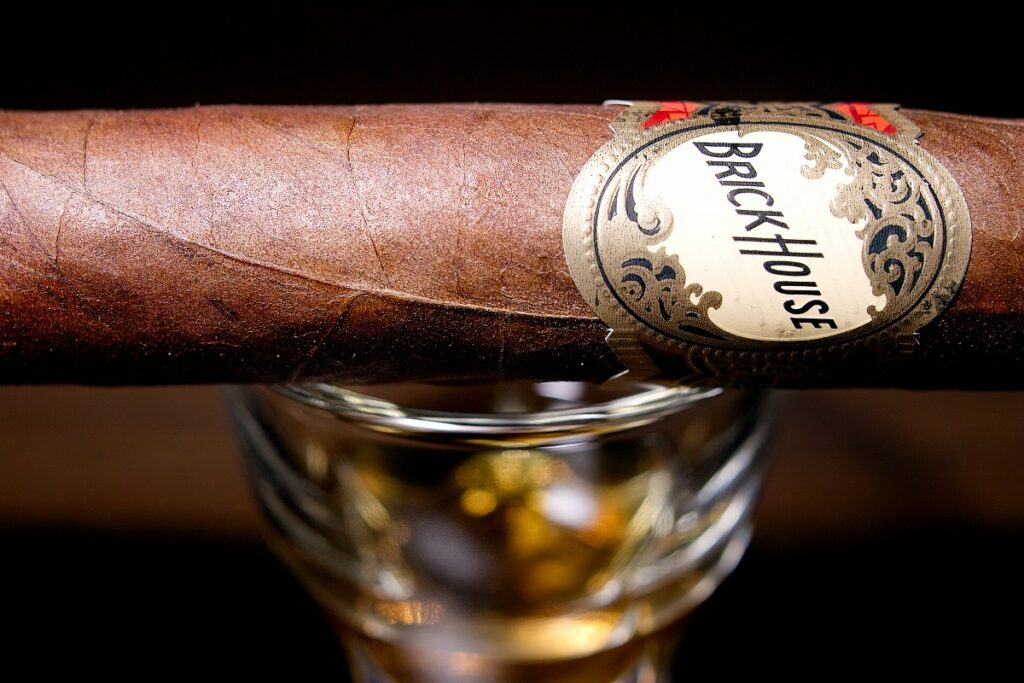 ブリックハウス ショートトルペード/Brick House Classic Short Torpedo Cigar Review｜葉巻/シガー初心者の喫煙レビューブログ｜ギャラリー7
