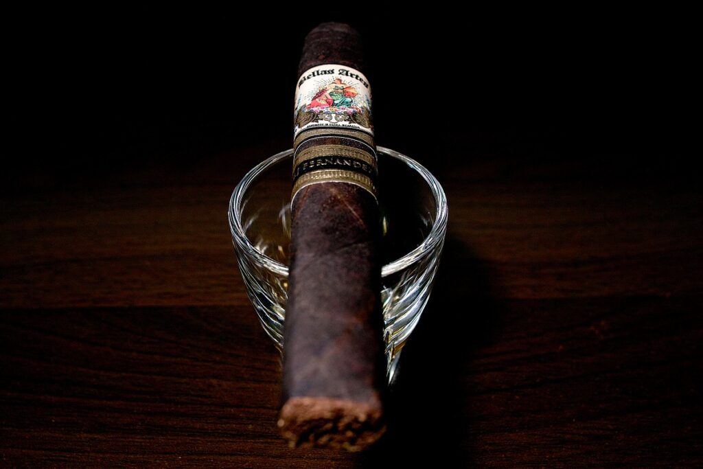 A.J. フェルナンデス ベージャ アルテス マデューロ ロブスト/A.J. Fernandez Bellas Artes Maduro Robusto Cigar Review｜葉巻/シガー初心者の喫煙レビューブログ｜ギャラリー5
