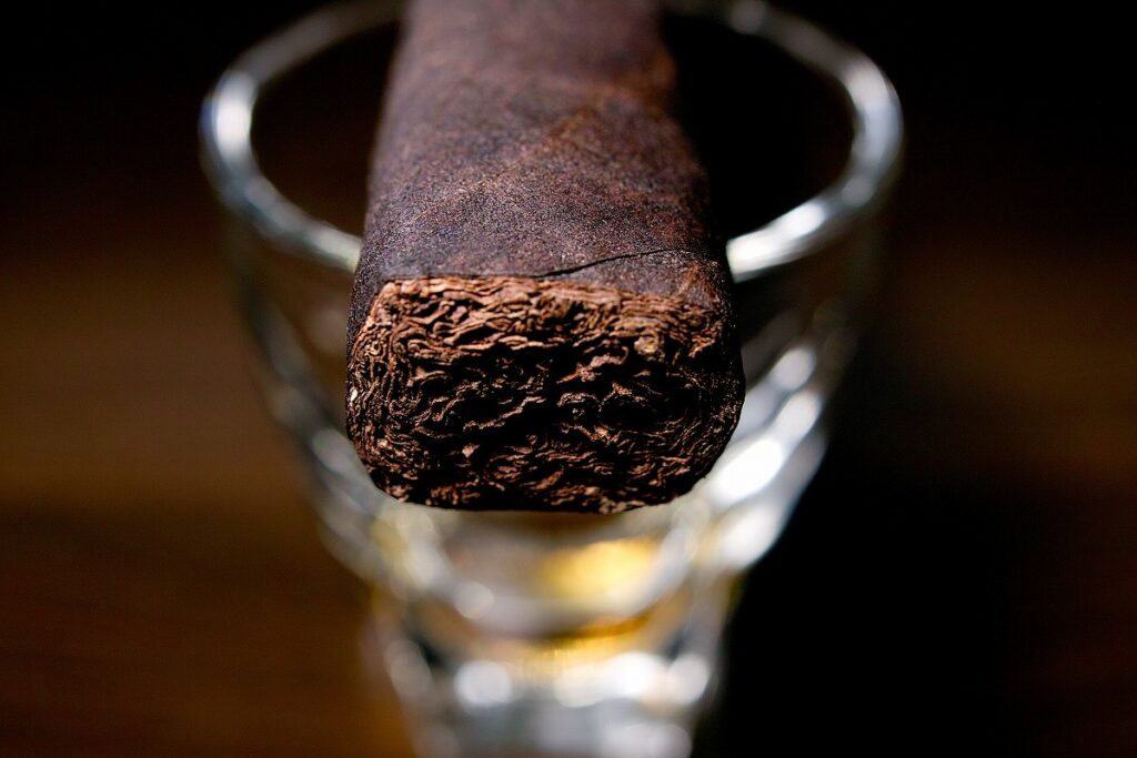 A.J. フェルナンデス ベージャ アルテス マデューロ ロブスト/A.J. Fernandez Bellas Artes Maduro Robusto Cigar Review｜葉巻/シガー初心者の喫煙レビューブログ｜ギャラリー6