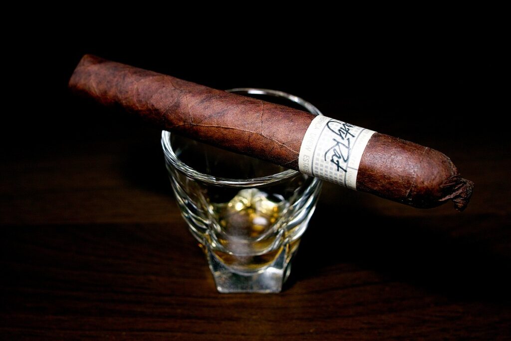 ドリュー・エステート リガ・プリヴァーダ ウニコ ダーティラット/Drew Estate Liga Privada Unico Dirty Rat Cigar Review｜葉巻/シガー初心者の喫煙レビューブログ｜ギャラリー3