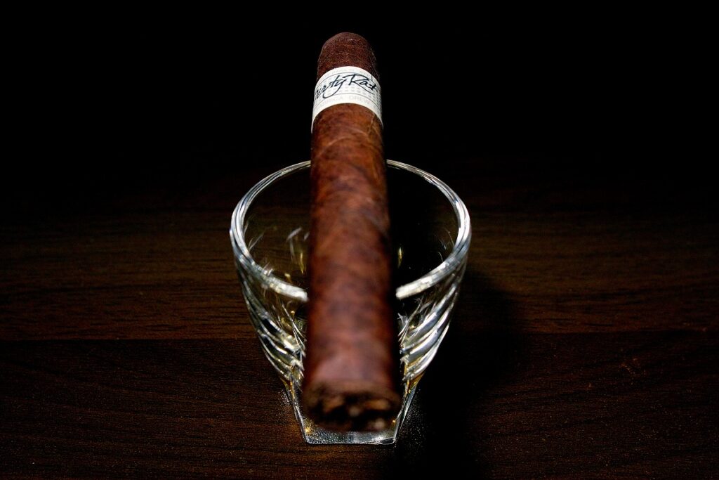ドリュー・エステート リガ・プリヴァーダ ウニコ ダーティラット/Drew Estate Liga Privada Unico Dirty Rat Cigar Review｜葉巻/シガー初心者の喫煙レビューブログ｜ギャラリー5