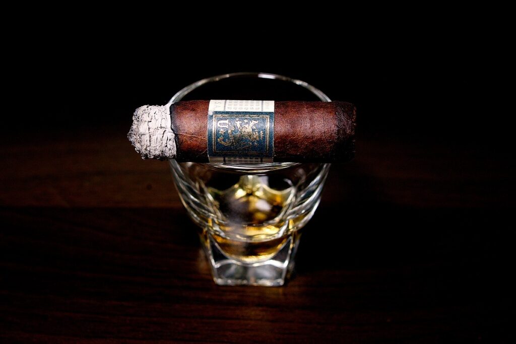 ドリュー・エステート リガ・プリヴァーダ ウニコ ダーティラット/Drew Estate Liga Privada Unico Dirty Rat Cigar Review|葉巻/シガー初心者の喫煙レビューブログ|喫煙終盤ファイナルサード