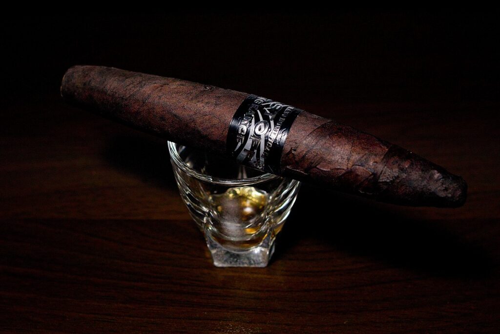 クリストフ ベンジャンス パーフェクト/Kristoff Vengeance Perfecto Cigar Review｜葉巻/シガー初心者の喫煙レビューブログ｜ギャラリー2