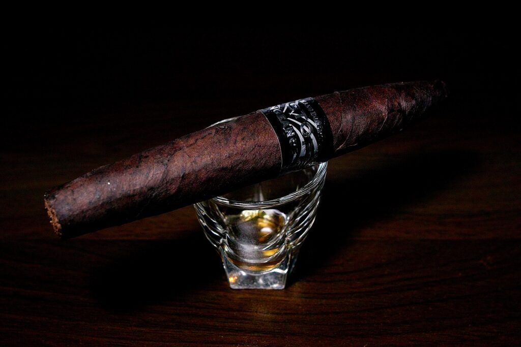 クリストフ ベンジャンス パーフェクト/Kristoff Vengeance Perfecto Cigar Review｜葉巻/シガー初心者の喫煙レビューブログ｜ギャラリー3
