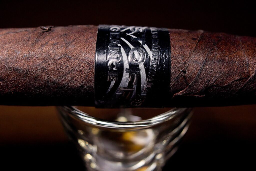 クリストフ ベンジャンス パーフェクト/Kristoff Vengeance Perfecto Cigar Review｜葉巻/シガー初心者の喫煙レビューブログ｜ギャラリー7