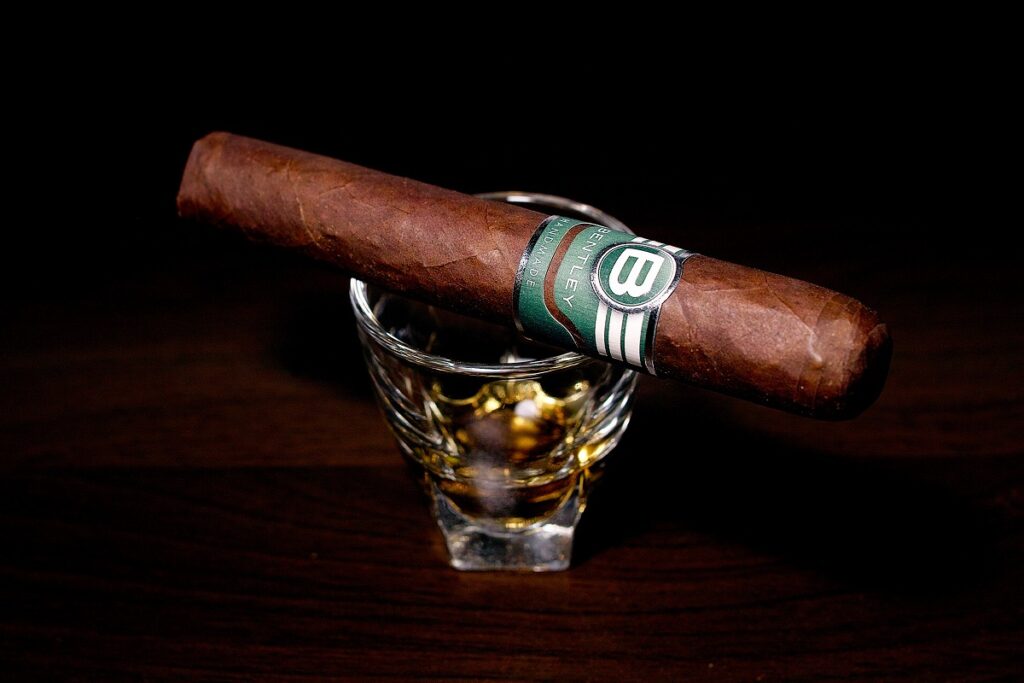 ベントレー・ロブスト/Bentley Robusto Cigar Review｜葉巻/シガー初心者の喫煙レビューブログ｜ギャラリー2