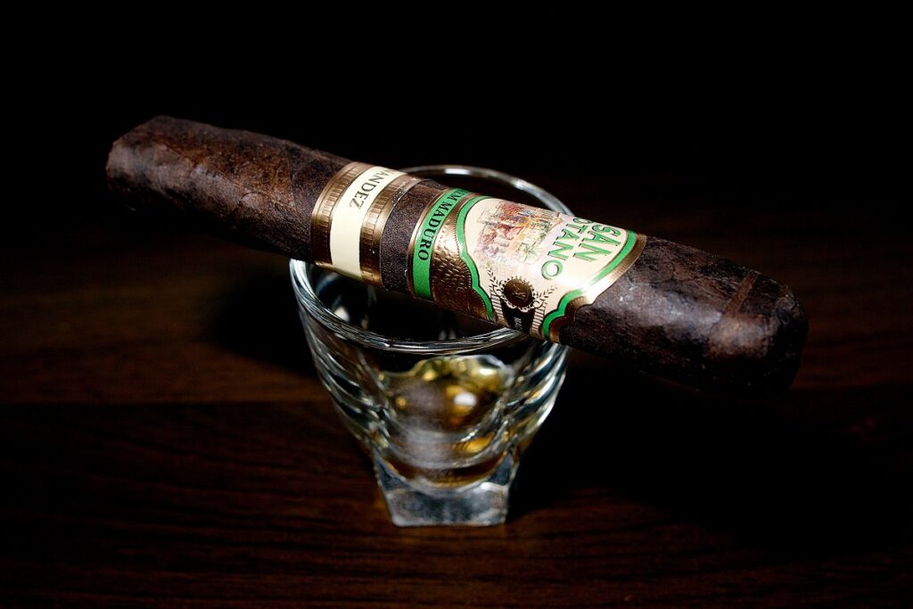 A.J. フェルナンデス サンロターノ マデューロ ロブスト/A.J. Fernandez San Lotano Requiem Maduro Robusto Cigar Review｜葉巻/シガー初心者の喫煙レビューブログ｜ギャラリー2