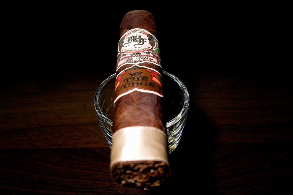 マイファーザー ザ・ジャッジ グランドロブスト/My Father The Judge Grand Robusto Cigar Review｜葉巻/シガー初心者の喫煙レビューブログ｜ギャラリー4