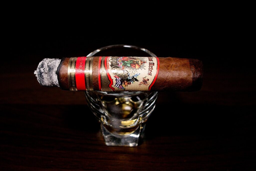 A.J. フェルナンデス ベジャス アルテス ロブスト/A.J. Fernandez Bellas Artes Robusto Cigar Review｜葉巻/シガー初心者の喫煙レビューブログ｜喫煙中盤セカンドサード