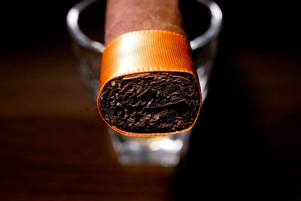 マイファーザー エル・センチュリオン H-2K-CT トロ/My Father El Centurion H-2K-CT Toro Cigar Review｜葉巻/シガー初心者の喫煙レビューブログ｜ギャラリー6