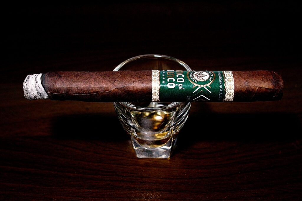 ホヤ・デ・ニカラグア シンコ デ シンコ コロナエクストラ/Joya de Nicaragua Cinco de Cinco Corona Extra Cigar Review|葉巻/シガー初心者の喫煙レビューブログ|喫煙序盤ファーストサード