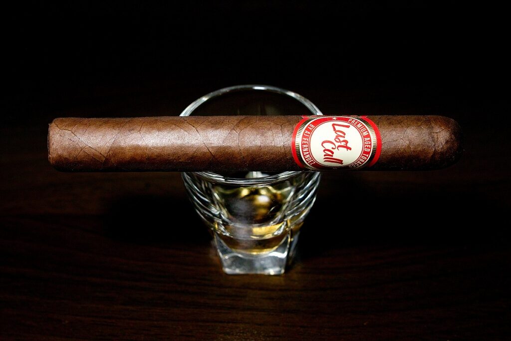 A.J. フェルナンデス ラストコール ハバノ ペケーニャス/A.J. Fernandez Last Call Habano Pequenas Cigar Review｜葉巻/シガー初心者の喫煙レビューブログ｜ギャラリー1