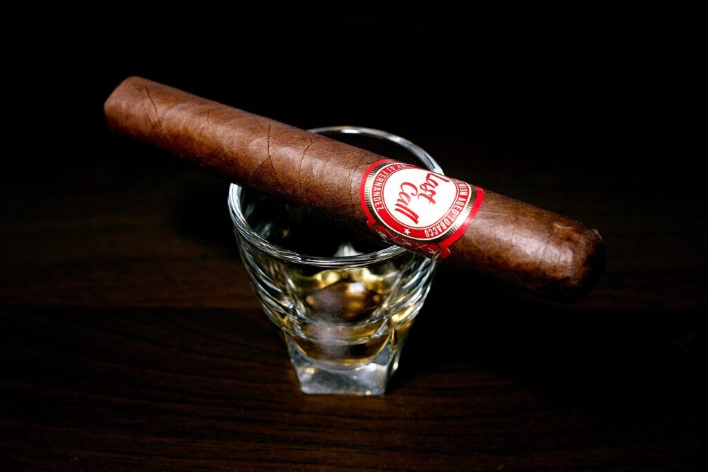A.J. フェルナンデス ラストコール ハバノ ペケーニャス/A.J. Fernandez Last Call Habano Pequenas Cigar Review｜葉巻/シガー初心者の喫煙レビューブログ｜ギャラリー2