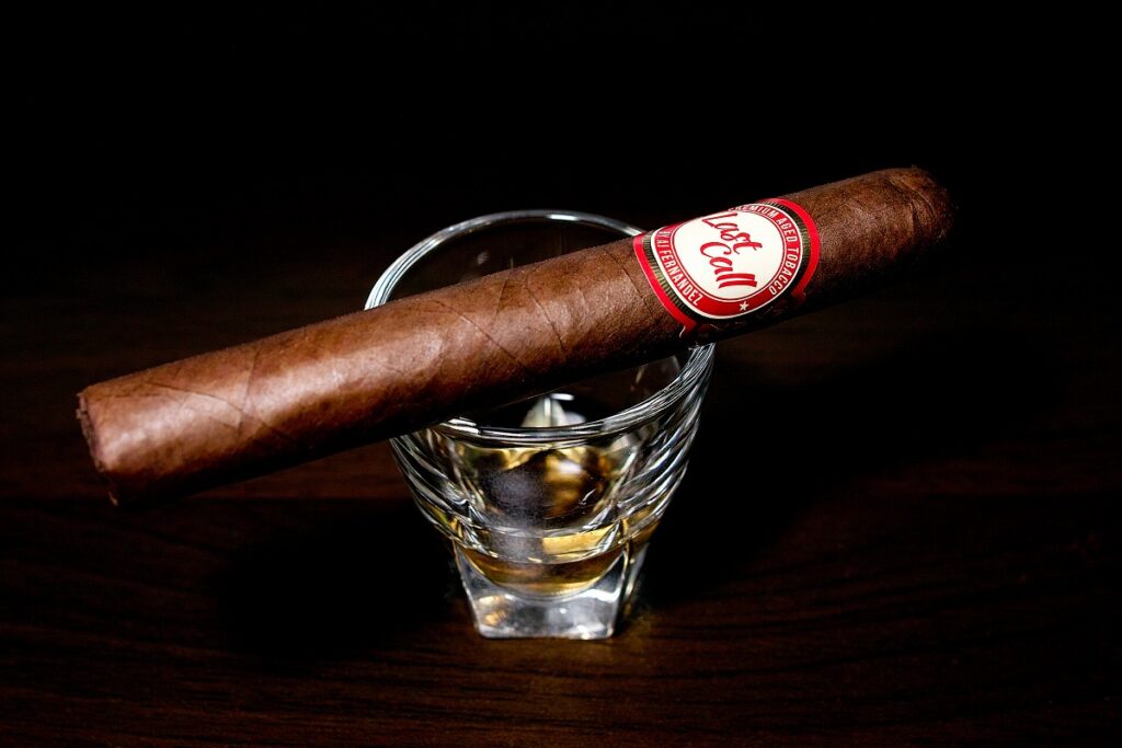 A.J. フェルナンデス ラストコール ハバノ ペケーニャス/A.J. Fernandez Last Call Habano Pequenas Cigar Review｜葉巻/シガー初心者の喫煙レビューブログ｜ギャラリー3